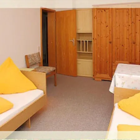 Heckenrose7-souterrain-rechts * Norddorf