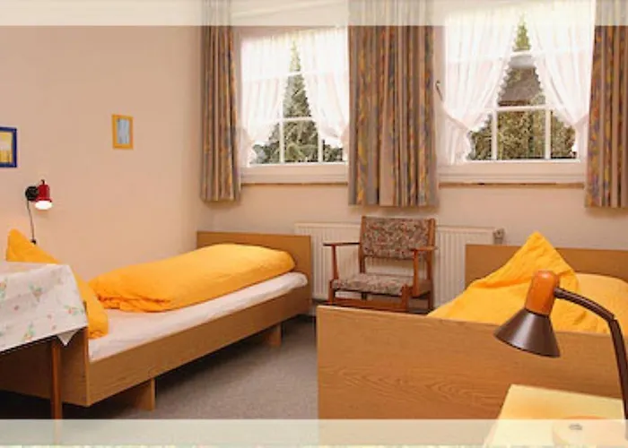 Heckenrose7-souterrain-rechts نوردورف